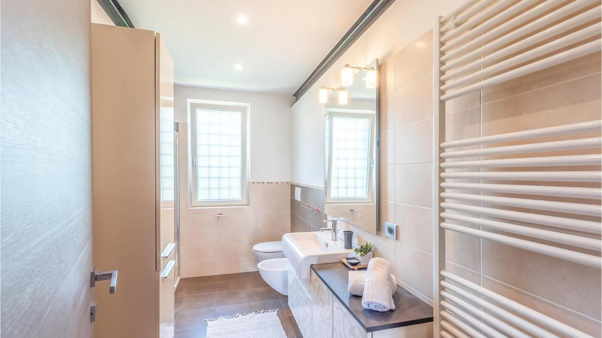 3 Bedroom Nice Home In Lazise Vr Holiday home