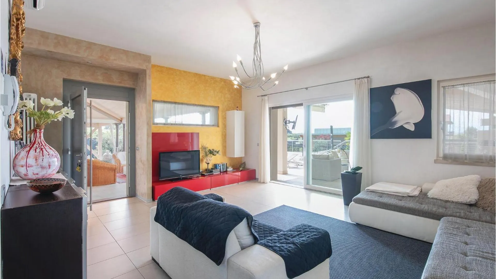 3 Bedroom Nice Home In Lazise Vr 0*,  Italy