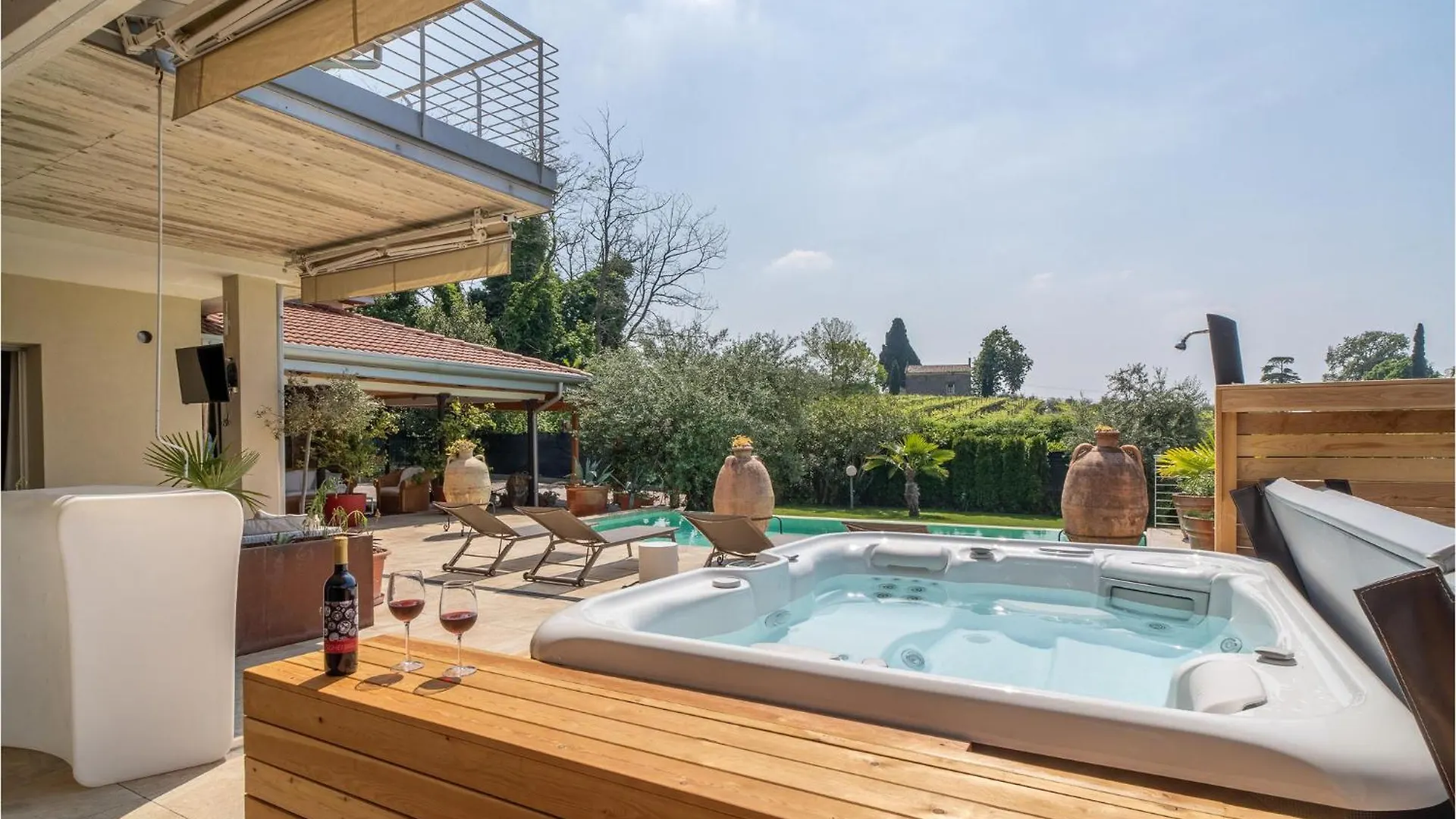 Holiday home 3 Bedroom Nice Home In Lazise Vr
