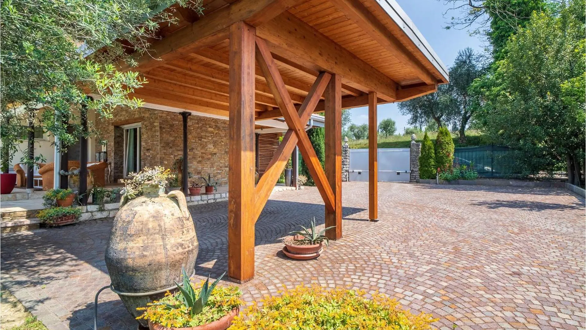 Holiday home 3 Bedroom Nice Home In Lazise Vr